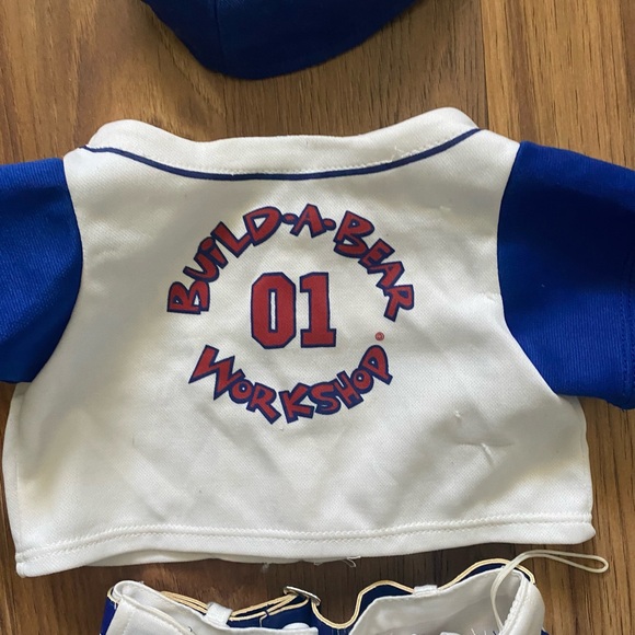 Build-a-bear All-Star baseball outfit, with shoes, mitt, and hat - Picture 4 of 5